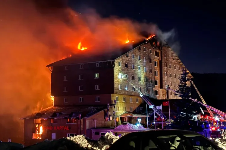 The fire at the Grand Kartal Hotel