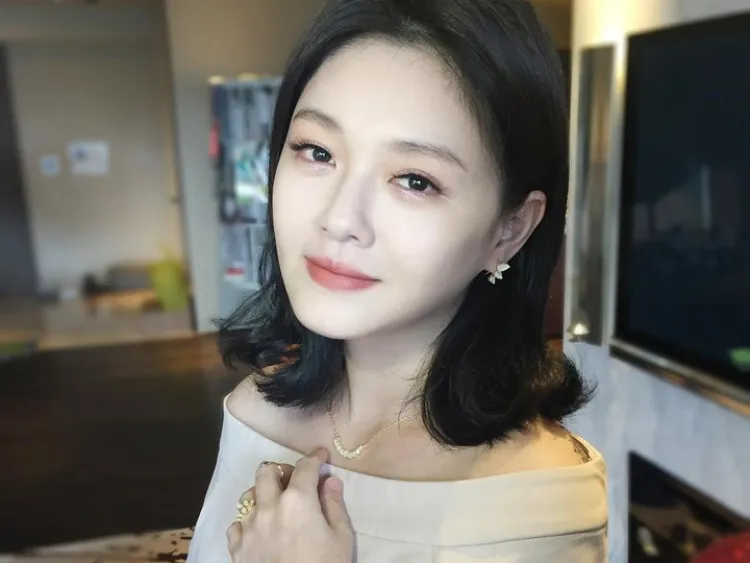 Barbie Hsu